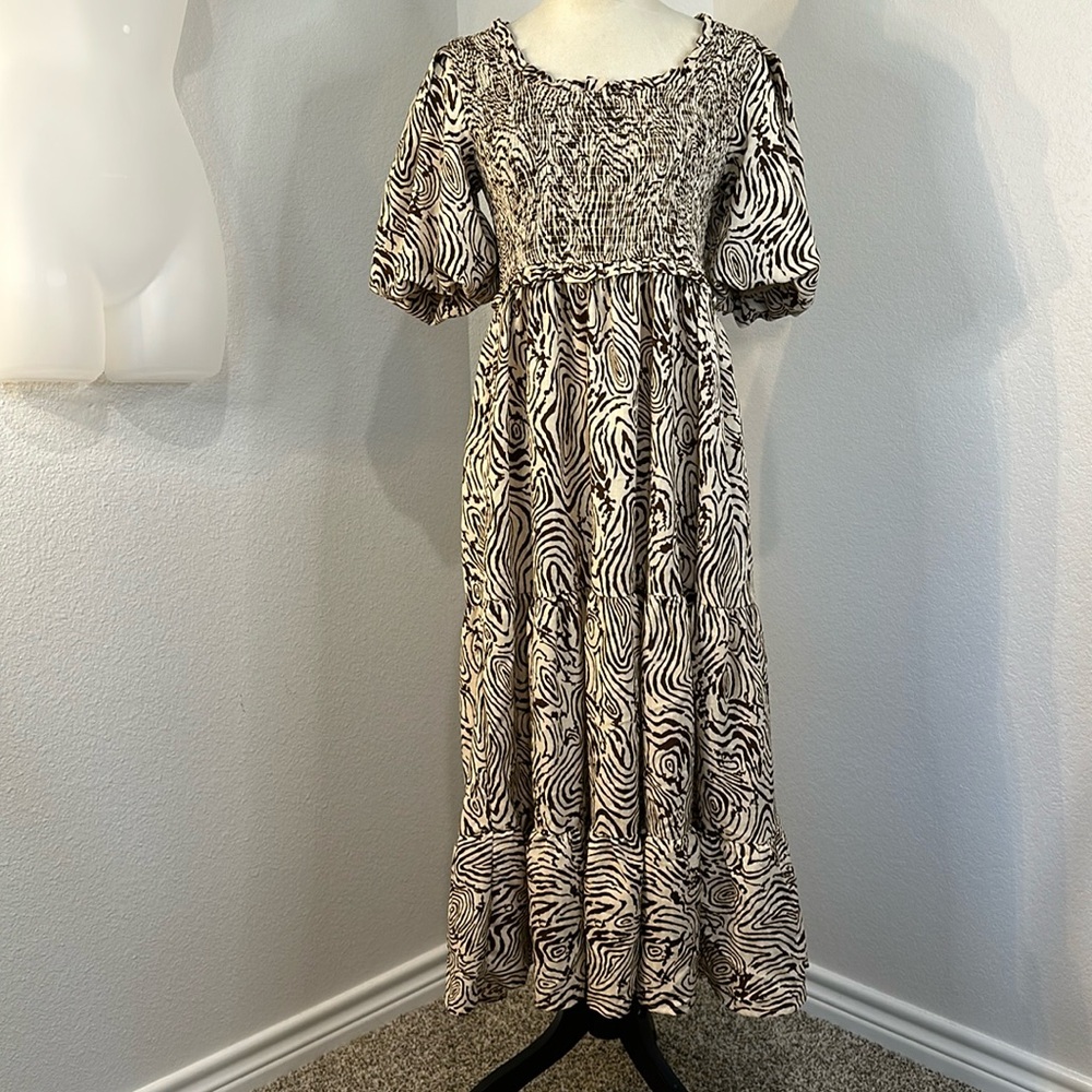 Anthropologie MOON RIVER Smocked Puff Sleeve Midi Dress
 (L) NWOT - Picture 3 of 10